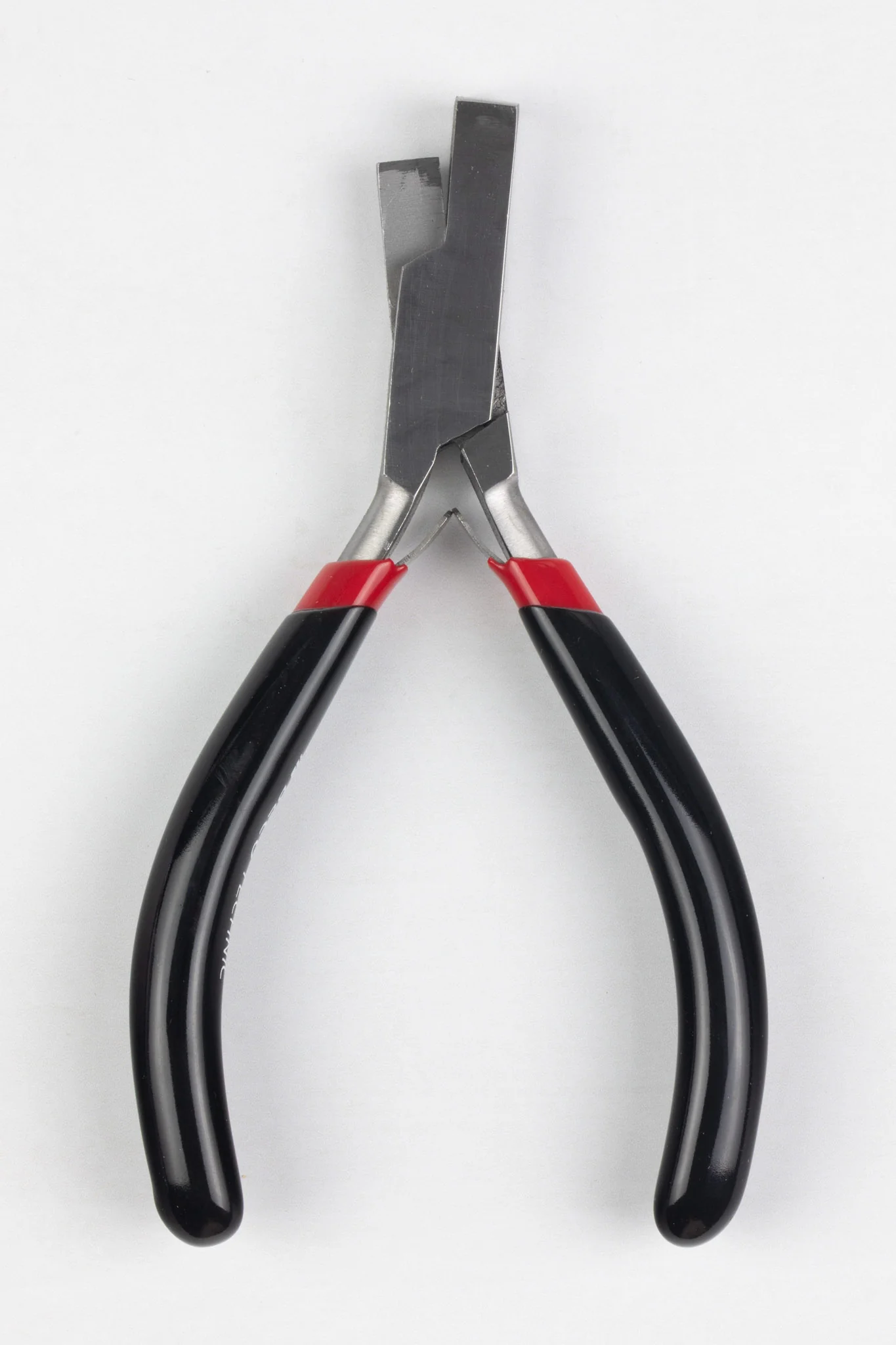 BECO TECHNIC Watch Strap Notch Cutting Pliers - 3.0mm