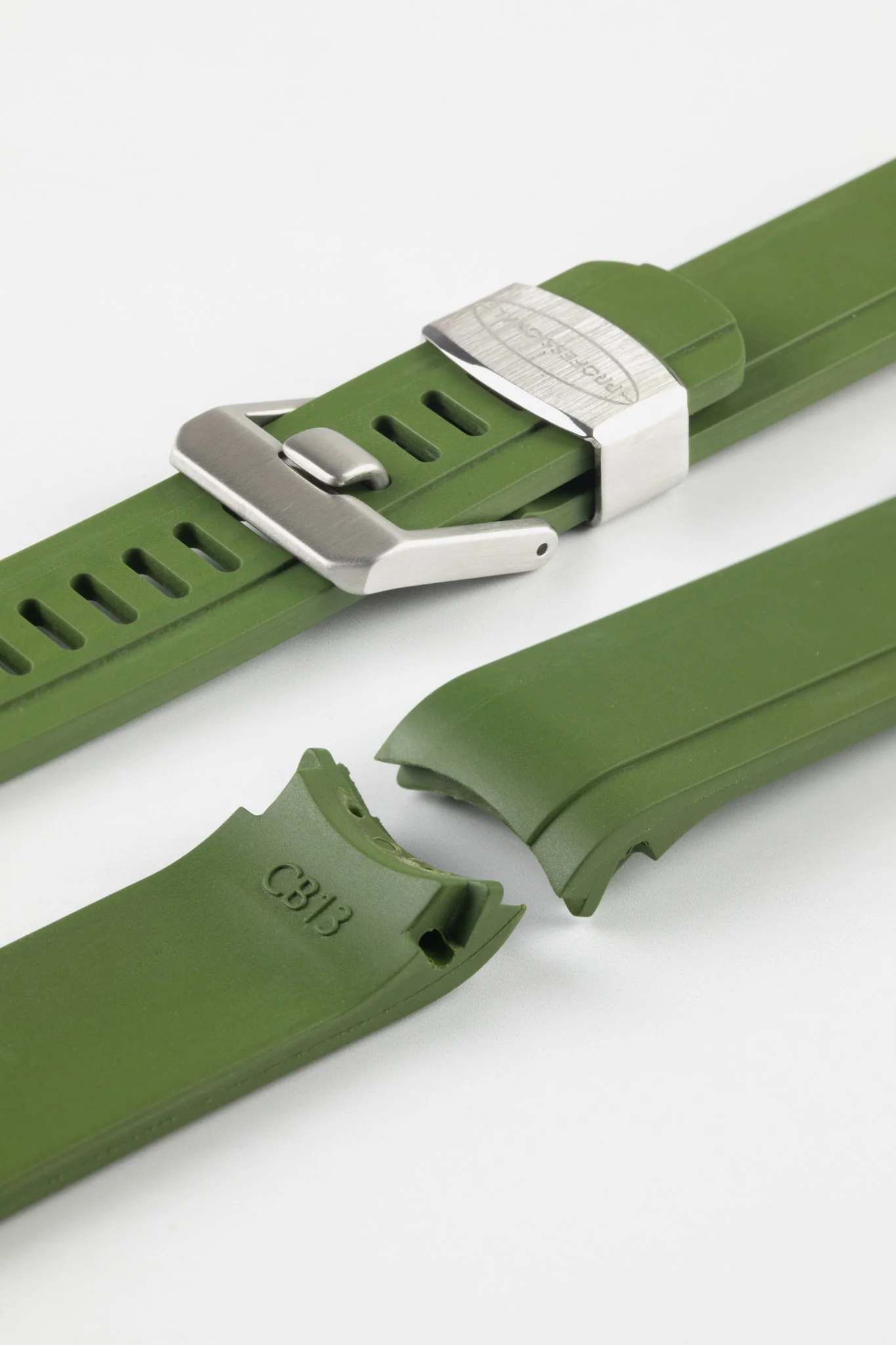 CRAFTER BLUE CB13 Rubber Watch Strap for Seiko MM200 Series – GREEN with Rubber Keepers - Image 5