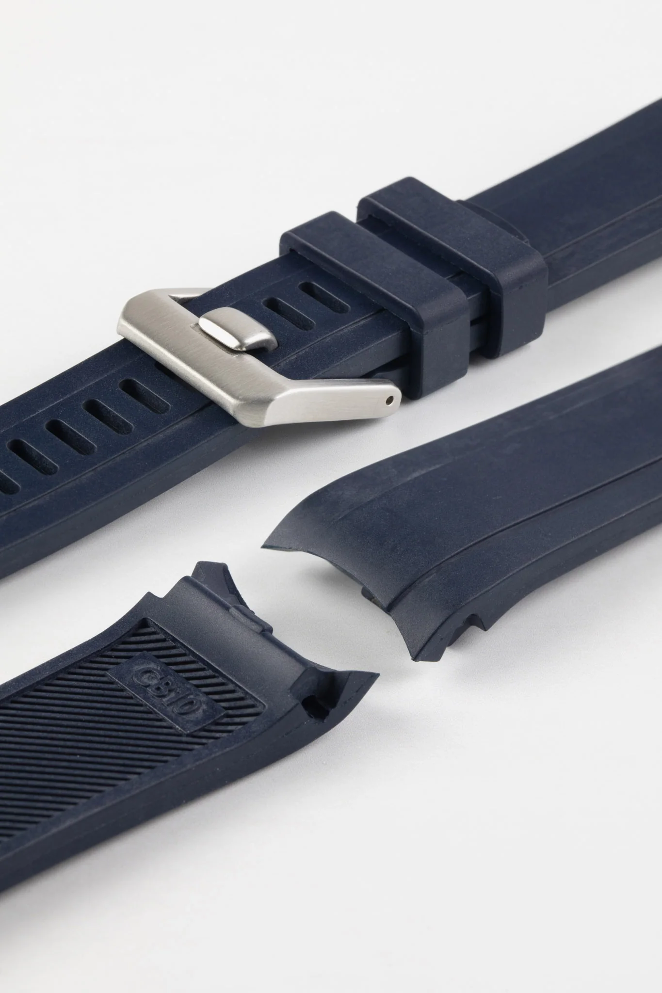 CRAFTER BLUE CB10 Rubber Watch Strap for Seiko SKX Series – NAVY BLUE with Rubber & Steel Keepers - Image 6