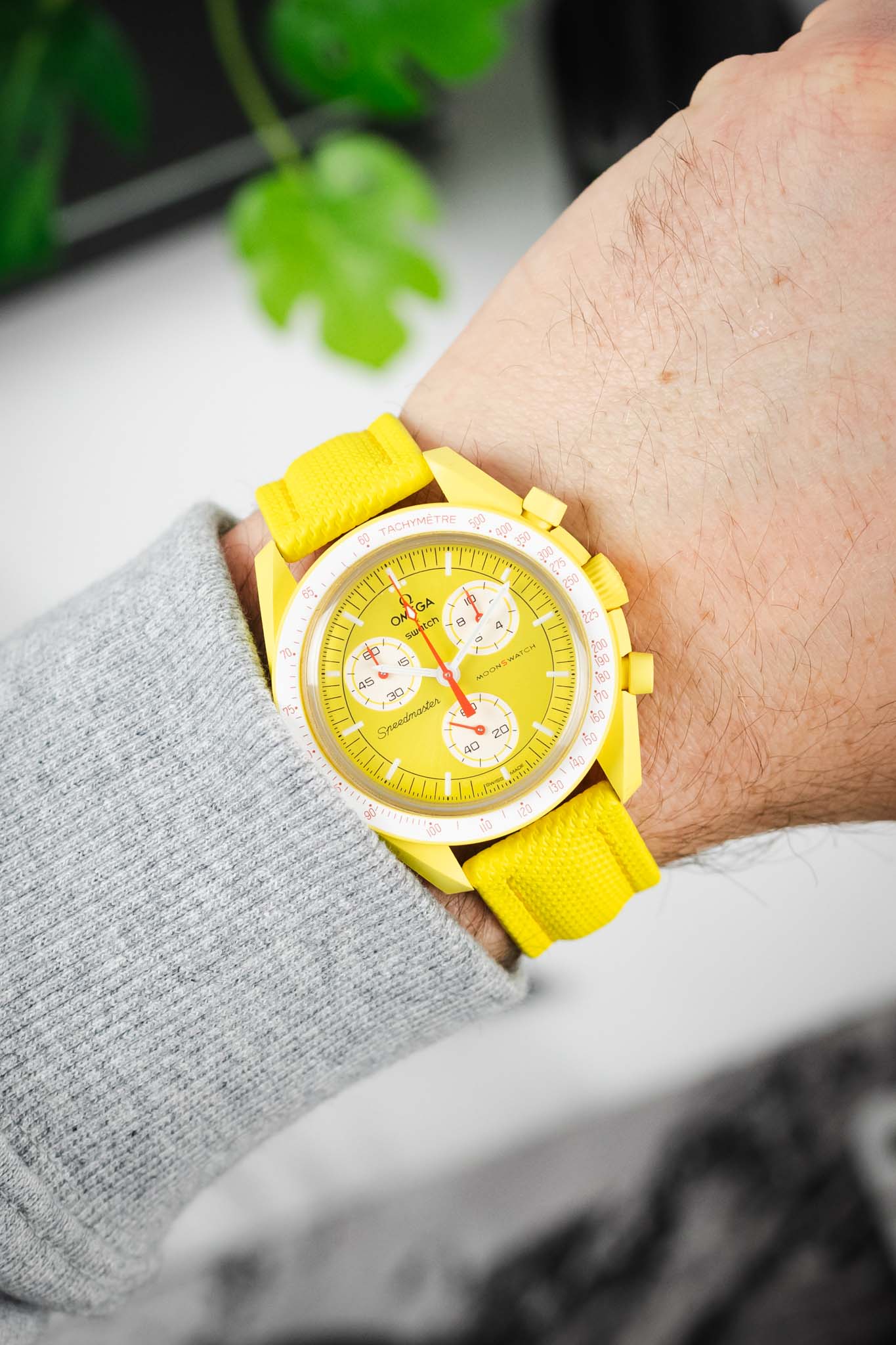 Di-Modell TRAVELLER PU Nylon Waterproof Watch Strap in YELLOW - Image 2