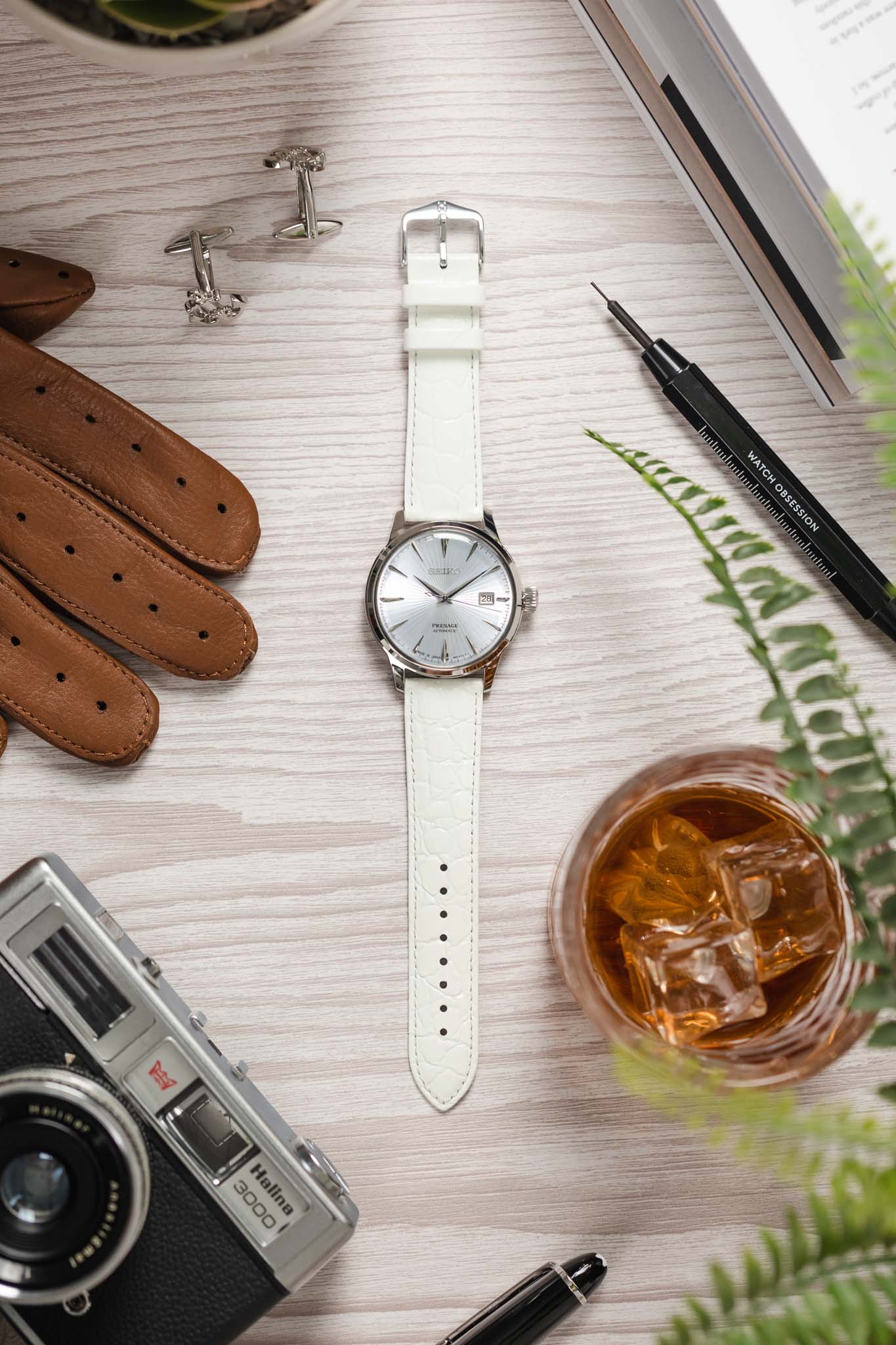 Hirsch CROCOGRAIN Crocodile Embossed Leather Watch Strap in WHITE - Image 6