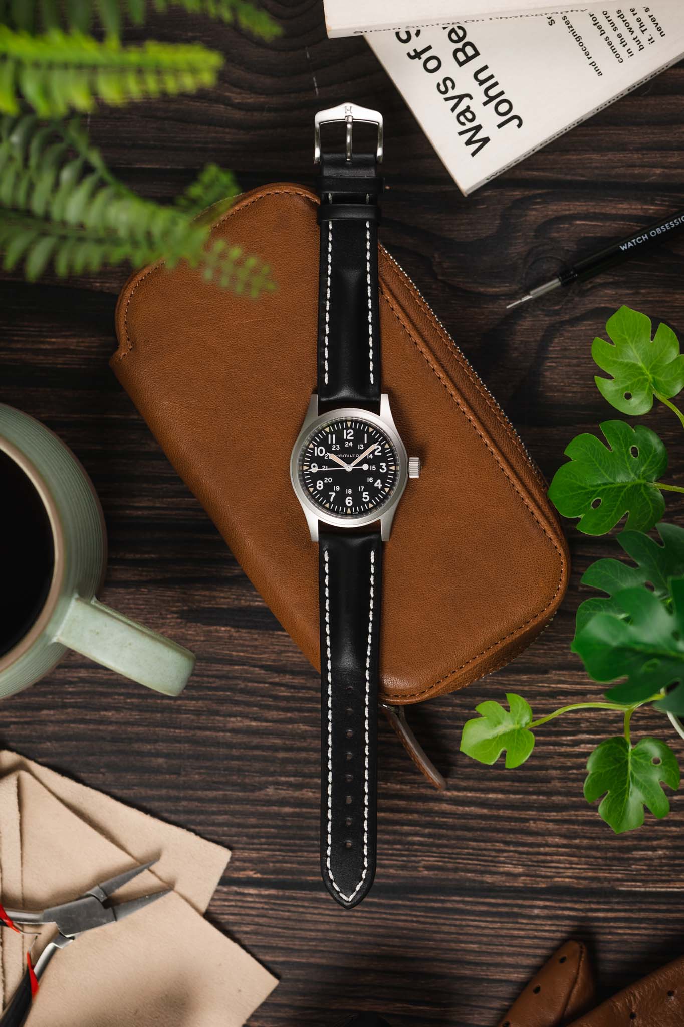 Hirsch HEAVY CALF Water-Resistant Calf Leather Watch Strap in BLACK/WHITE - Image 6