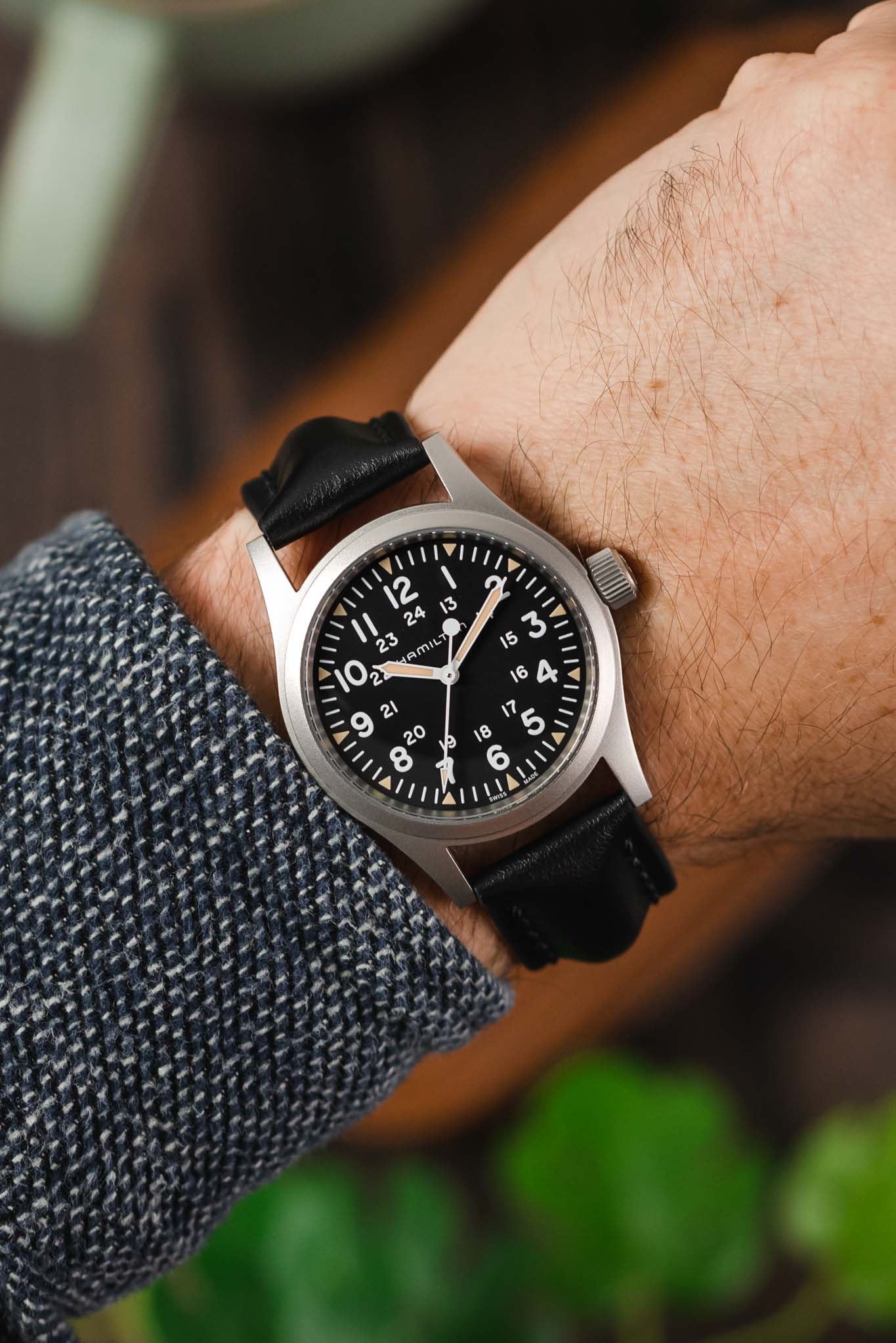 Hirsch HEAVY CALF Water-Resistant Calf Leather Watch Strap in BLACK / BLACK - Image 2