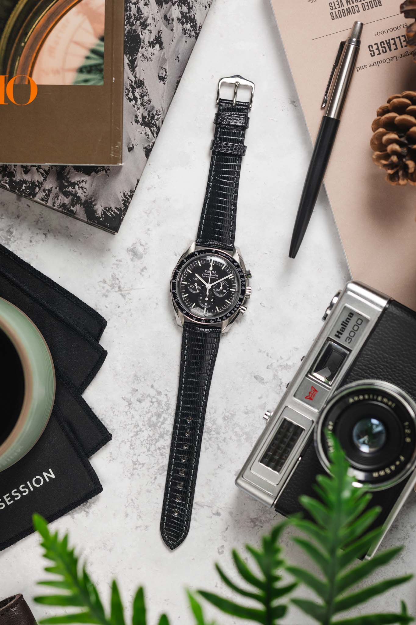 Hirsch LONDON Lizard Leather Watch Strap in BLACK - Image 11