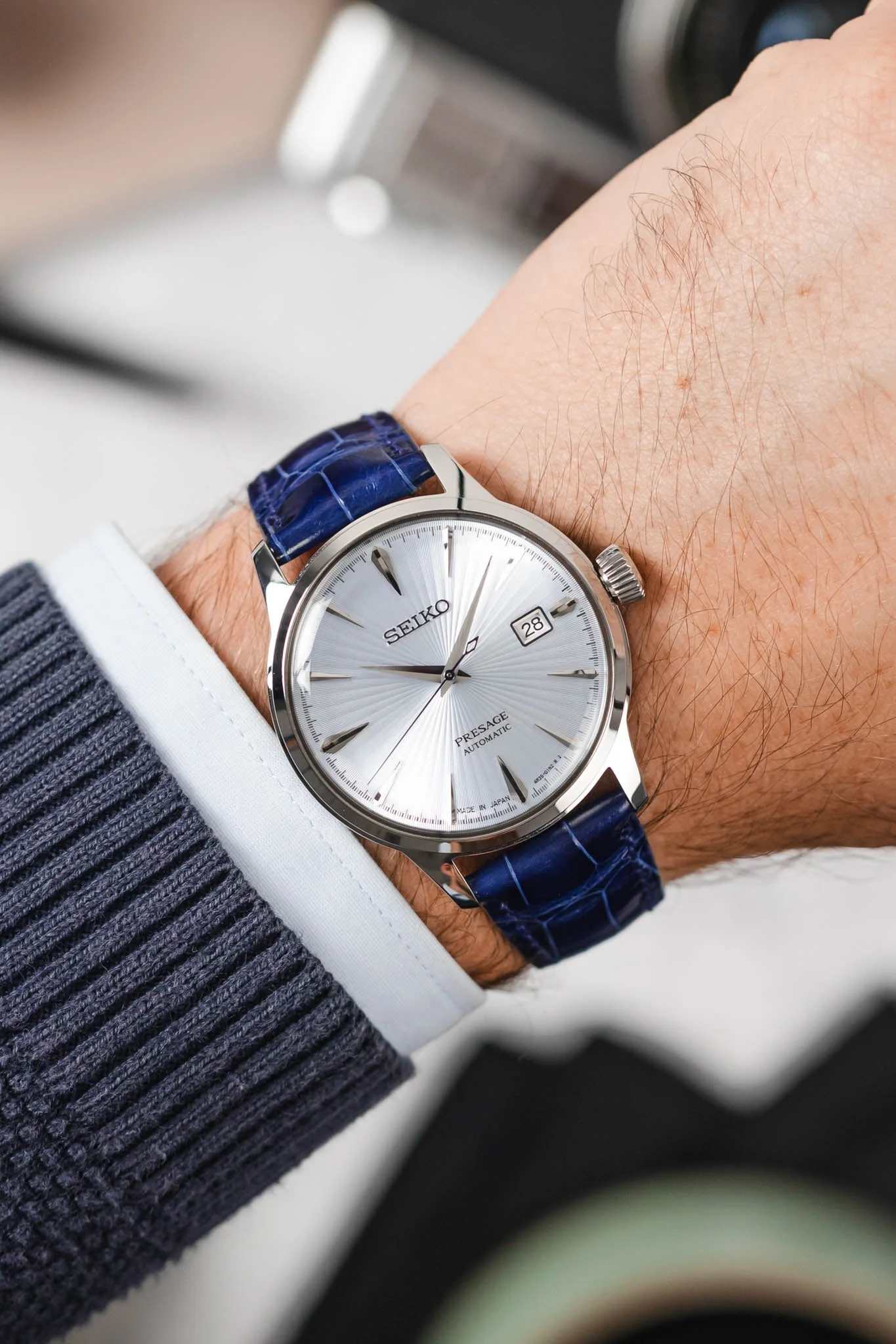 Hirsch LONDON Shiny Alligator Leather Watch Strap in BLUE - Image 2