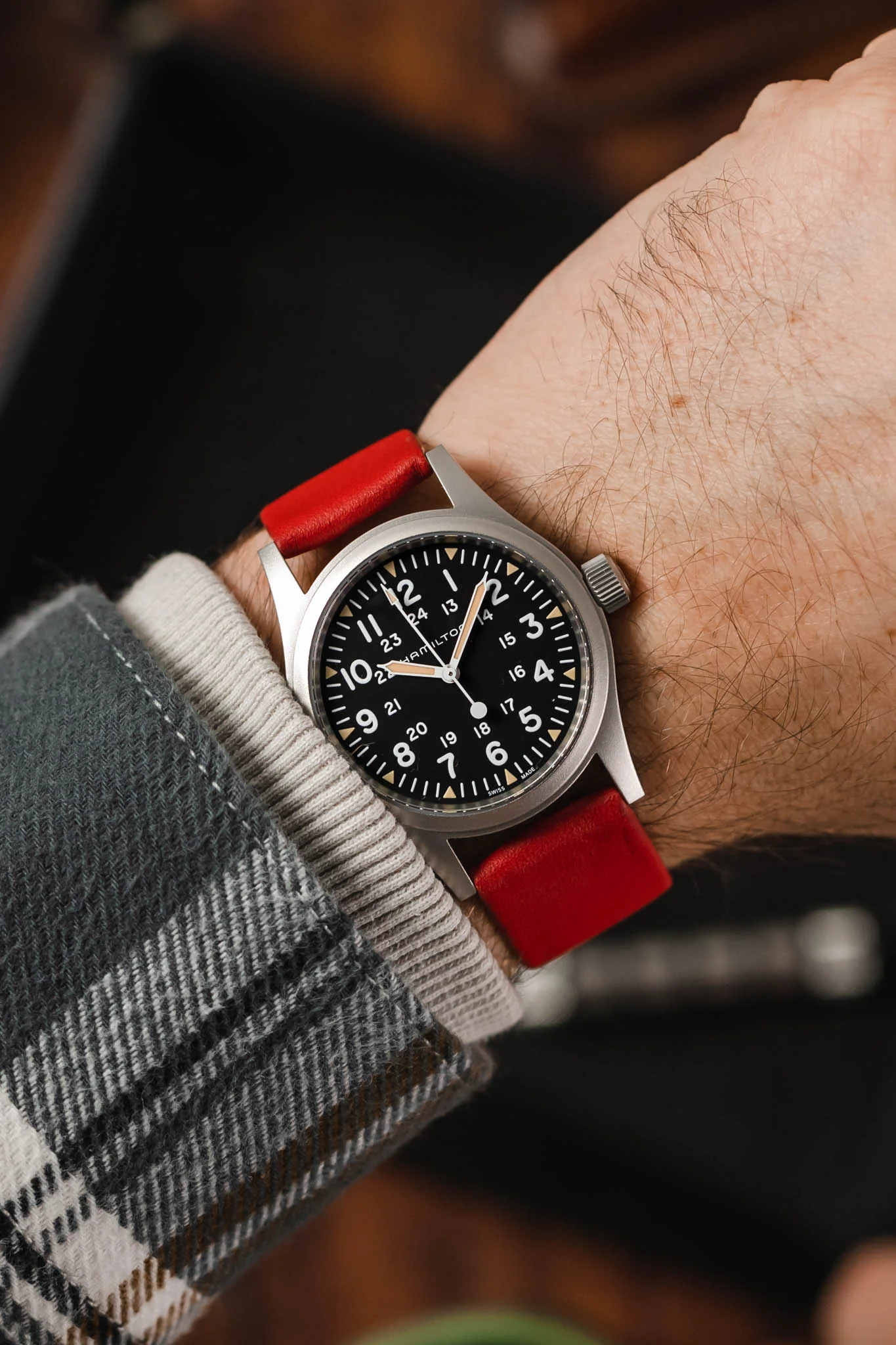 RIOS1931 CLASSIC Low-Profile Leather Watch Strap in RED - Image 2