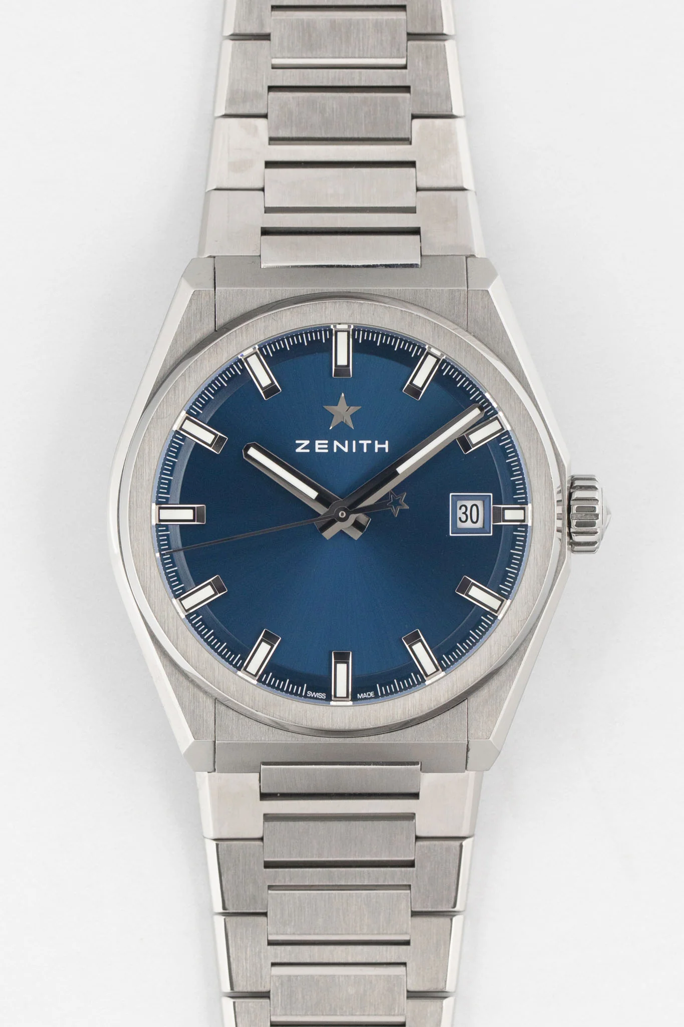 ZENITH 95.9000.670/51.M9000 Defy Classic 41mm Titanium Automatic Watch - Blue Dial